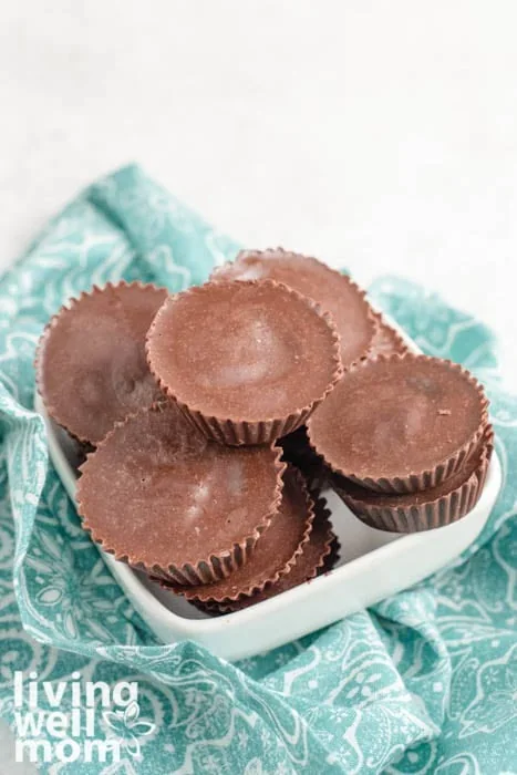 almond butter cup fat bombs 