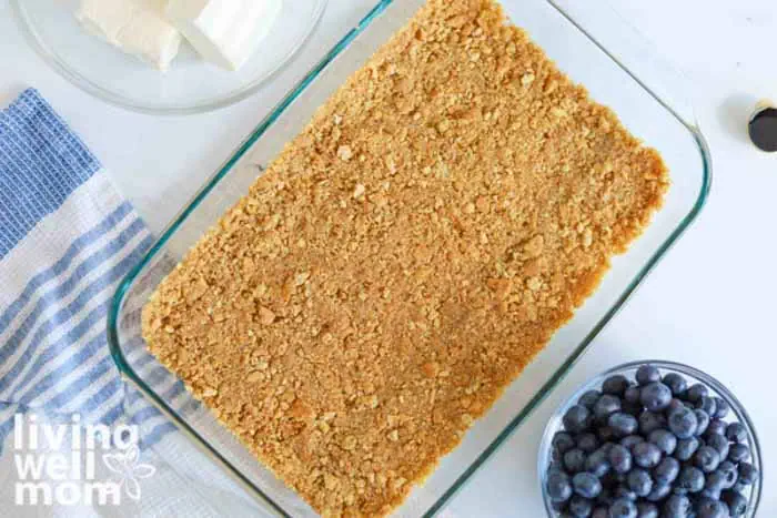 golden buttery graham cracker crust 