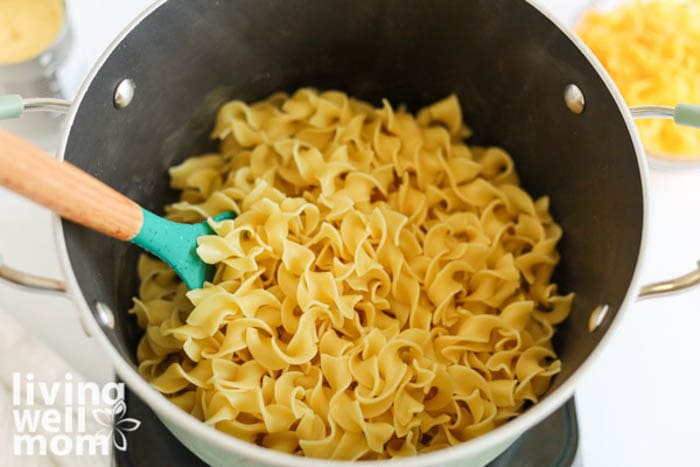 cooking egg noodles